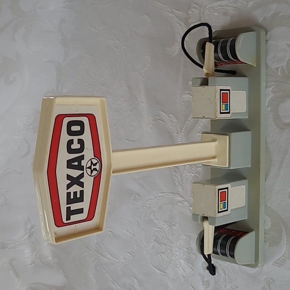 Vintage Playskool Texaco Garage and accessories - Picture 5 of 16